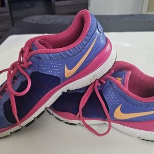 Nike Vibrant Pink Athletic Shoes